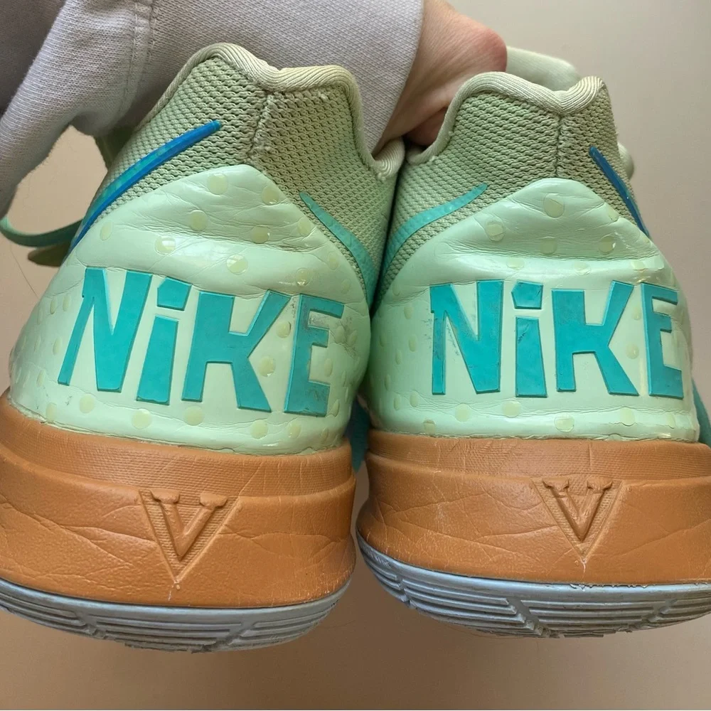 Nike | Size 10 Kyrie SpongeBob‎ Squidward Basketball Sneakers